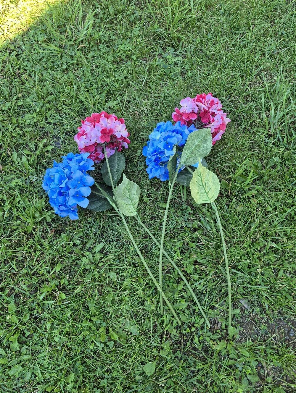 ❤️‍🔥4pc. New Faux Fake Long Stemmed Blue/Pink Flowers Bundle